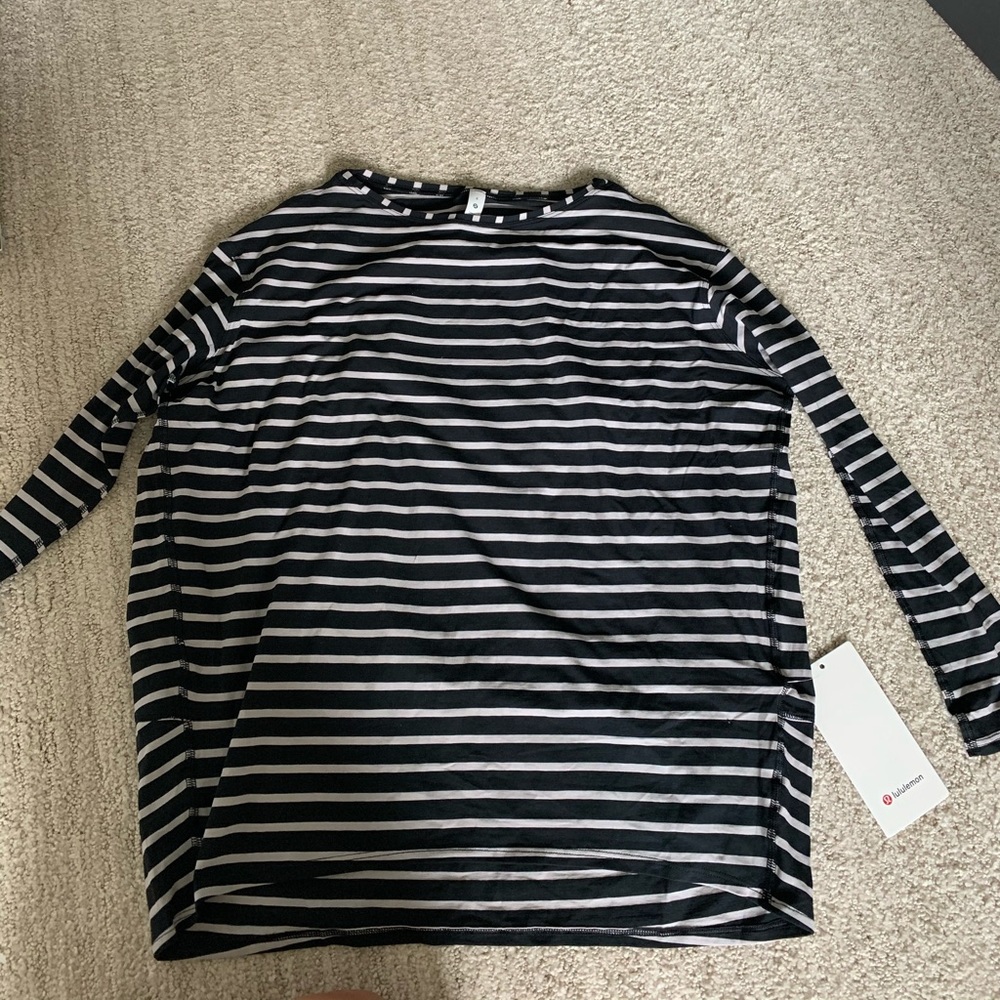 Lululemon Back in Action Long Sleeve
